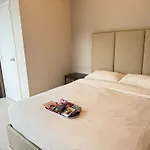Dorsett Residence Sri Hartamas By Chengal With Bathtub, Rooftop Pool, Kl City Centre, Round The Clock Security, Netflix, Youtube, Free Parking