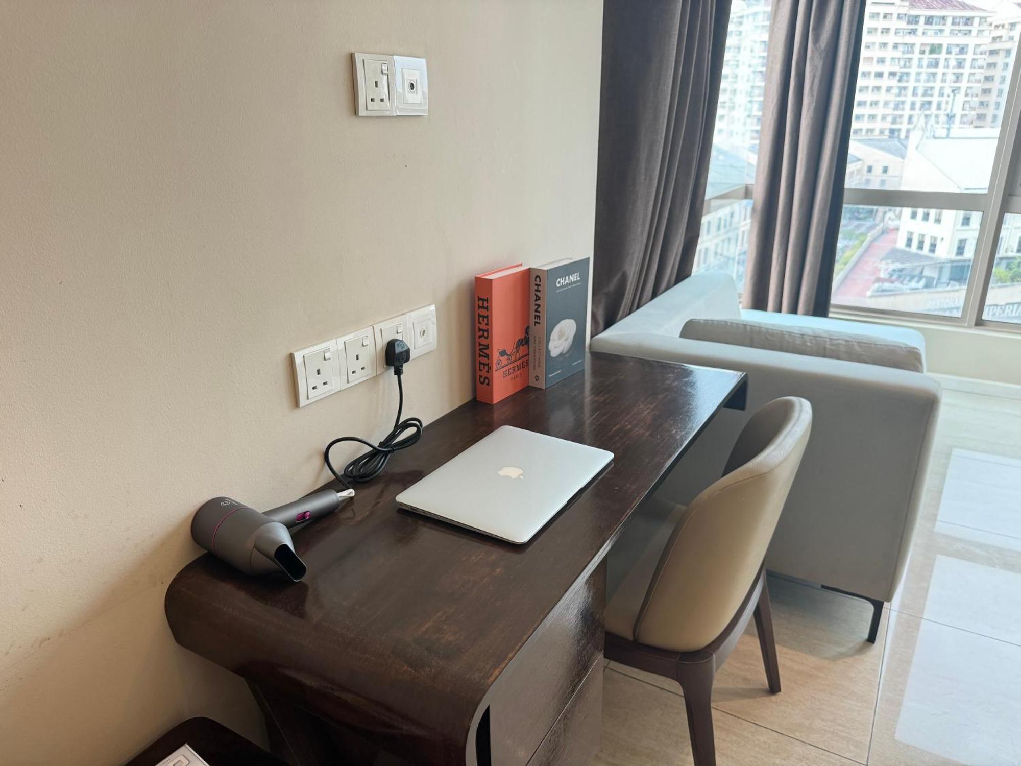 Pangsapuri Dorsett Sri Hartamas By Chengal With Bathtub, Rooftop Pool, Kl Centre, Round The Clock Security, Netflix, Youtube, Free Parking Kuala Lumpur