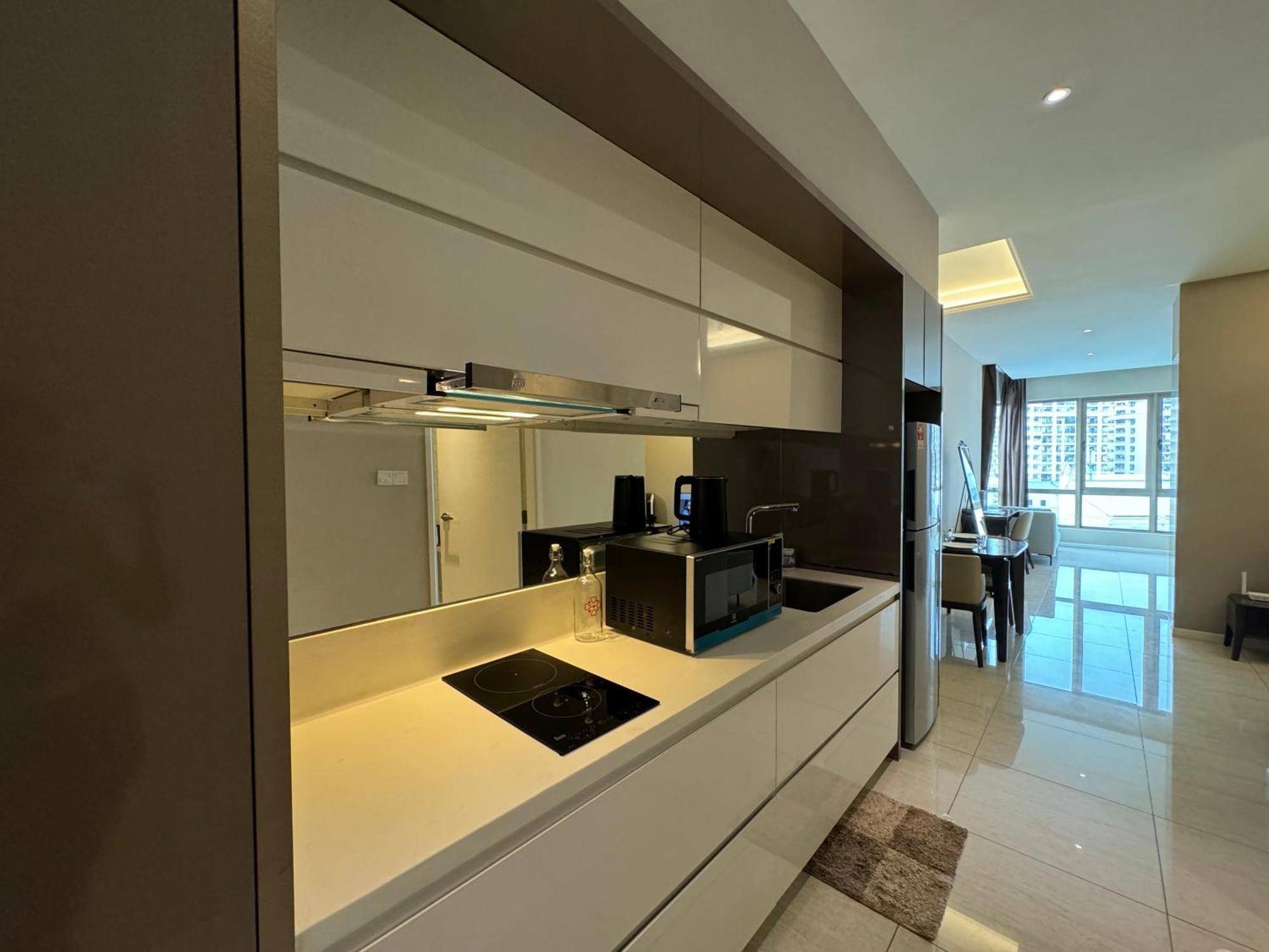 Pangsapuri Dorsett Sri Hartamas By Chengal With Bathtub, Rooftop Pool, Kl Centre, Round The Clock Security, Netflix, Youtube, Free Parking *