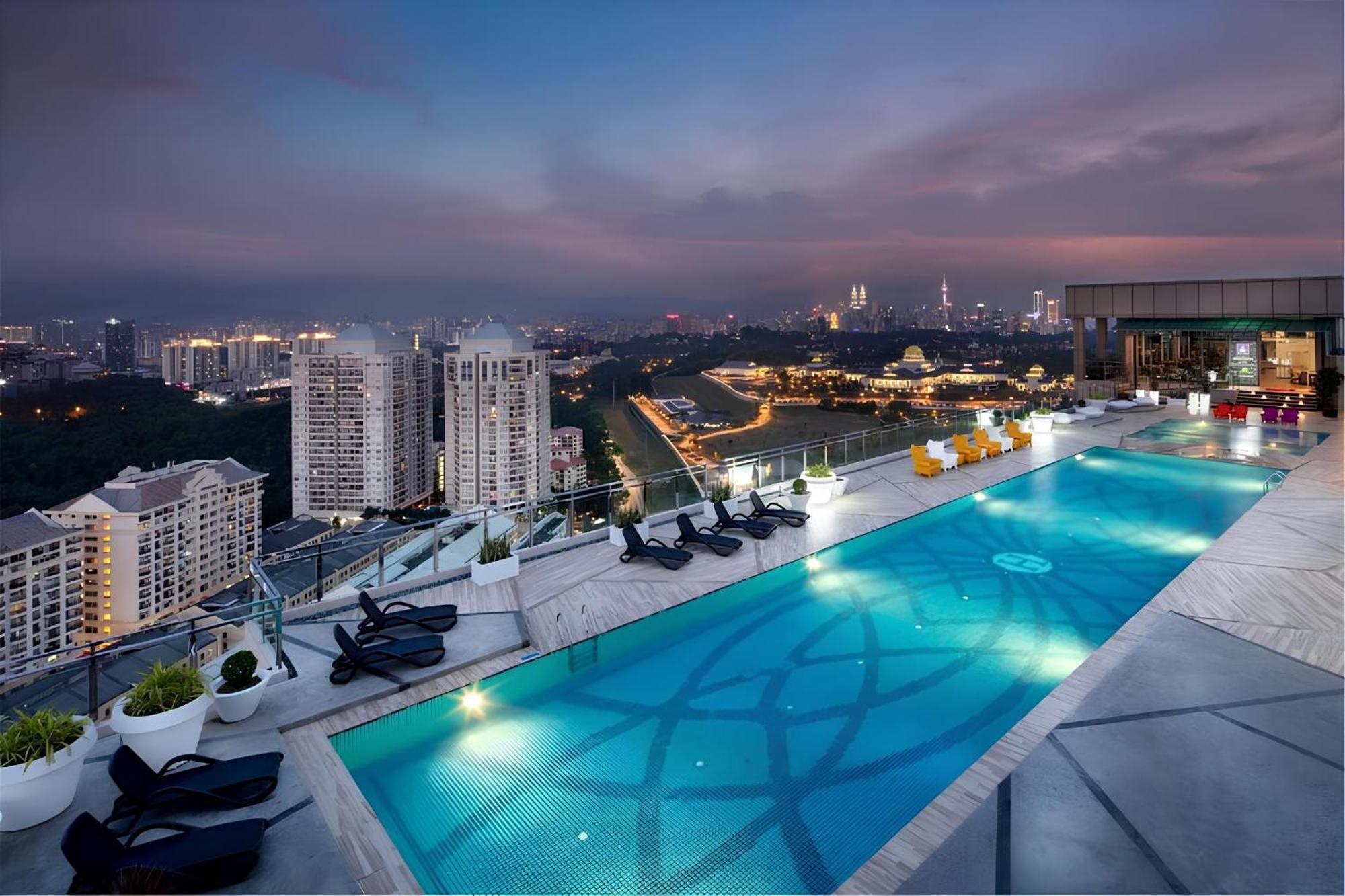 Pangsapuri Dorsett Sri Hartamas By Chengal With Bathtub, Rooftop Pool, Kl Centre, Round The Clock Security, Netflix, Youtube, Free Parking